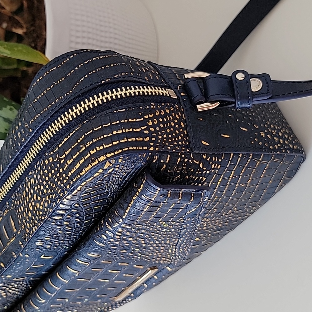 NWT Brahmin Shea Ink Inverness Navy Gold Croc Embossed Leather Crossbody - Picture 6 of 14